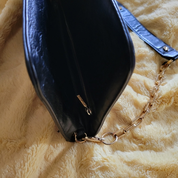 Tory Burch Reva Clutch in EXCELLENT condition - Picture 5 of 6